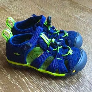 Boys Keen sandals